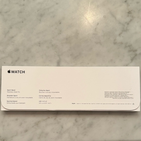 Apple Watch 45mm Starlight Sport Band - M/L - Picture 3 of 6